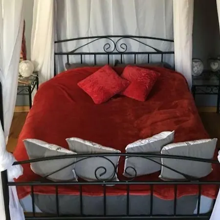 L'échappée Amoureuse Et Féérique Paliseul